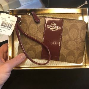 Coach Signature Leather Khaki/Burgundy Wristlet